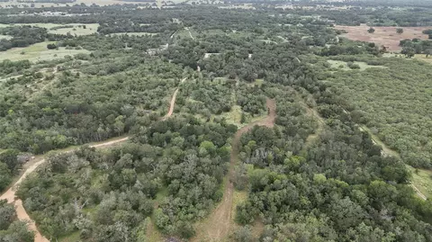 650 Coastal Ln, Luling, TX 78648 photo 7