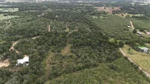 650 Coastal Ln, Luling, TX 78648 photo 6
