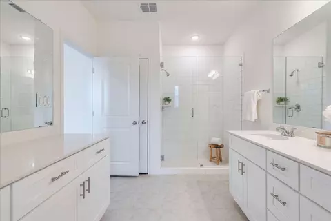 Bath - 223 Rieber Rd, Kyle, TX 78640 photo 1 of 3