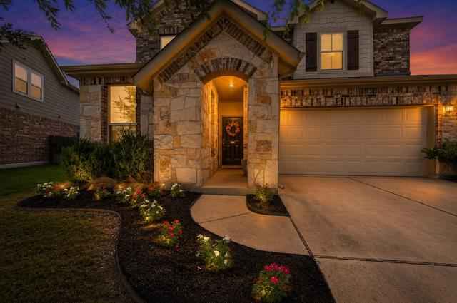 214 Cyril Dr, Hutto, TX 78634