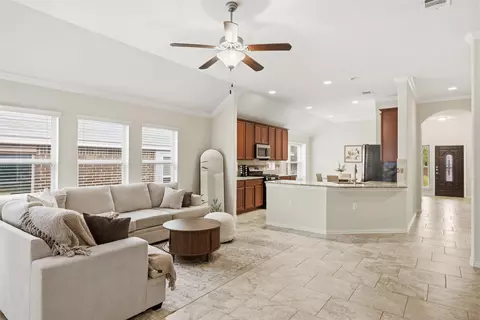 803 Cardenas Ln, Austin, TX 78748