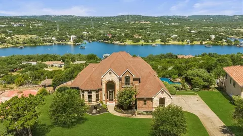 2702 Lakehurst Rd, Spicewood, TX 78669