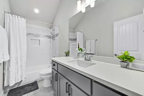 Bath - 629 Germander Rd, Leander, TX 78641 photo 3 of 5