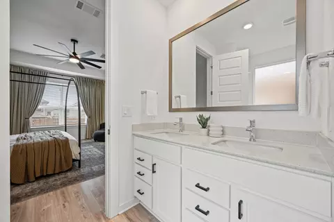 Bath - 2408 Bravo Pass, Leander, TX 78641 photo 2 of 4