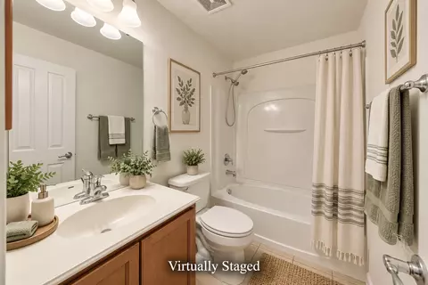 Bath - 412 Golden Eagle Ln, Leander, TX 78641 photo 2 of 5