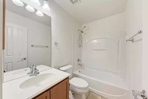 Bath - 412 Golden Eagle Ln, Leander, TX 78641 photo 3 of 3