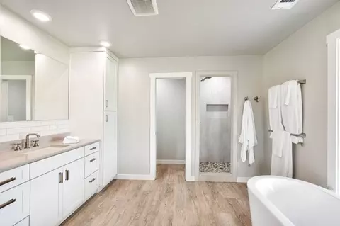 Bath - 4021 E Fm 243, Bertram, TX 78605 photo 1 of 5
