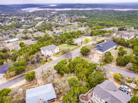 21500 Surrey Ln, Lago Vista, TX 78645