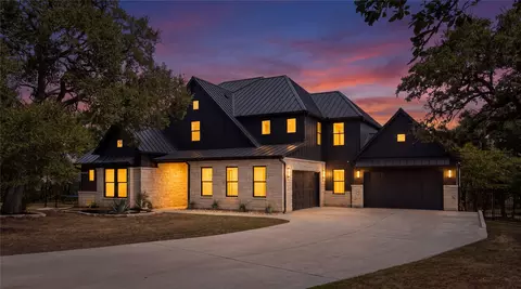 461 Crosswater Ln, Dripping Springs, TX 78620