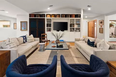 7203 Running Rope Cir, Austin, TX 78731