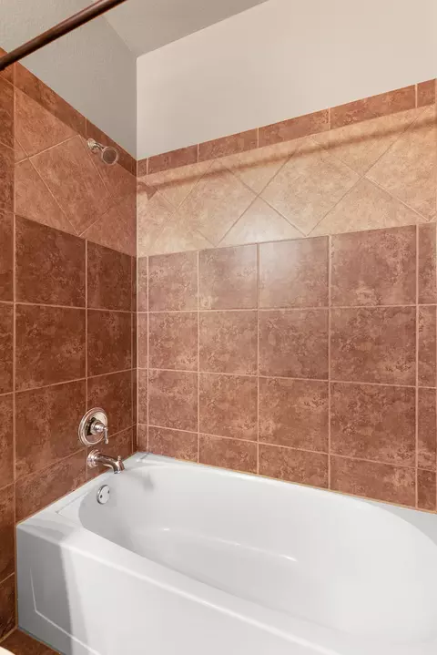 Bath - 408 Copper Ridge Loop, Temple, TX 76502 photo 5 of 5