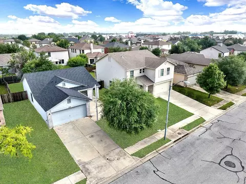 510 Glacier Point Trl, Taylor, TX 76574
