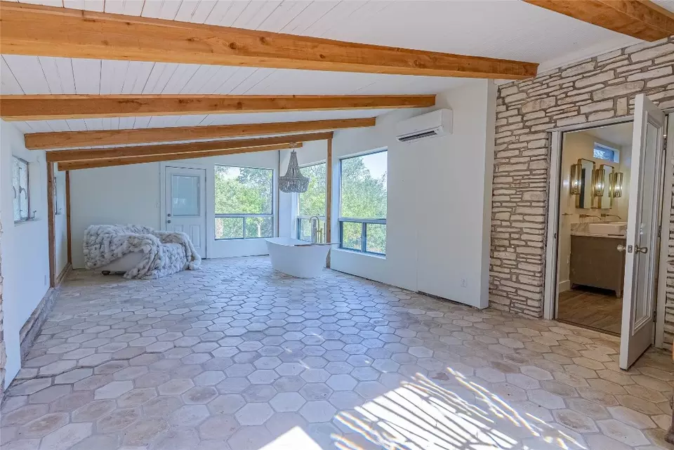 Bedroom - 18106 Travis Cir, Lago Vista, TX 78645 photo 1 of 3