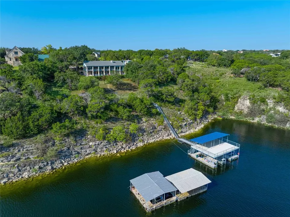 View/Area - 18106 Travis Cir, Lago Vista, TX 78645 photo 9 of 11