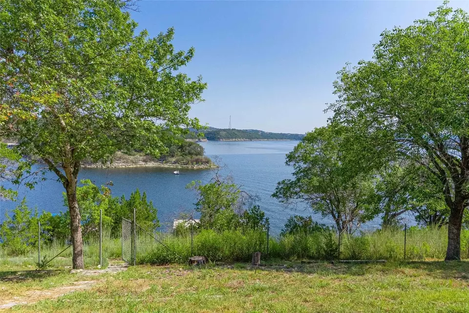 View/Area - 18106 Travis Cir, Lago Vista, TX 78645 photo 6 of 11