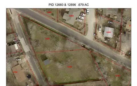 707 W Madison St, Elgin, TX 78621 photo 4