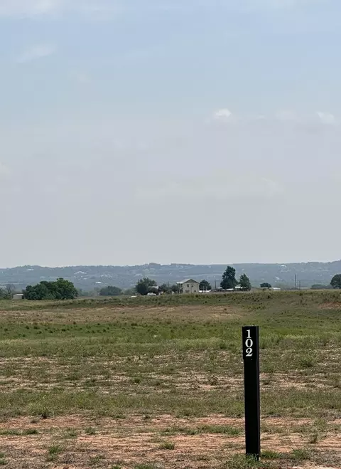 102 Baurenhof Ct, Fredericksburg, TX 78624