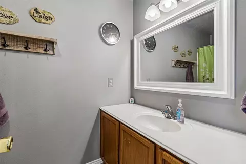 Bath - 311 Utterback St # A, Kyle, TX 78640 photo 1 of 3