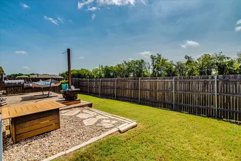 Exterior - 202 Hess Dr, Kyle, TX 78640 photo 6 of 7