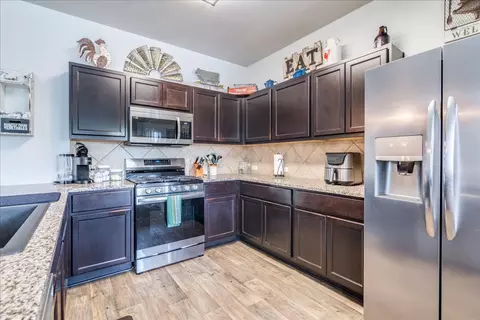 Kitchen - 202 Hess Dr, Kyle, TX 78640 photo 2 of 3