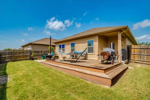 Exterior - 202 Hess Dr, Kyle, TX 78640 photo 4 of 7