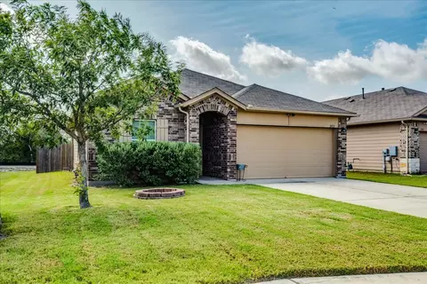 Exterior - 202 Hess Dr, Kyle, TX 78640 photo 2 of 7
