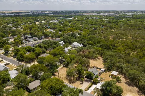 6011 Ponca St, Austin, TX 78741 photo 21