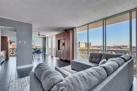 1801 Lavaca St #5D, Austin, TX 78701