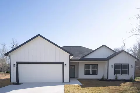 108 Keahi Ct, Bastrop, TX 78602