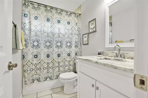 Bath - 220 Three Creeks Dr, Bertram, TX 78605 photo 3 of 3