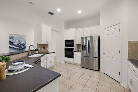 Kitchen - 16308 Double Eagle Dr, Austin, TX 78717 photo 4 of 7