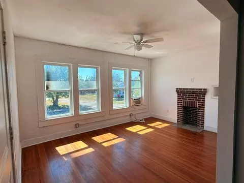 Living - 323 E Avenue C Ave, Robstown, TX 78380 photo 1 of 5