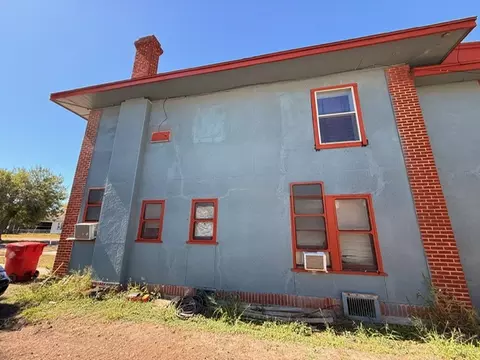 Exterior - 323 E Avenue C Ave, Robstown, TX 78380 photo 6 of 7