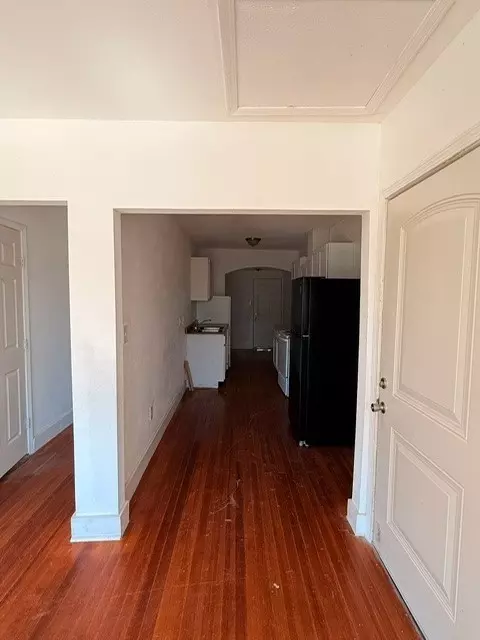 Entry Way - 323 E Avenue C Ave, Robstown, TX 78380 photo 1 of 2