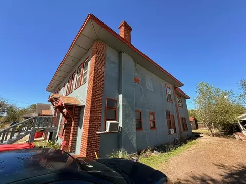Exterior - 323 E Avenue C Ave, Robstown, TX 78380 photo 7 of 7
