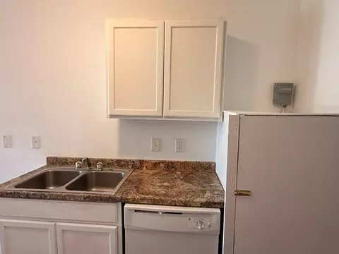 Kitchen - 323 E Avenue C Ave, Robstown, TX 78380 photo 3 of 3