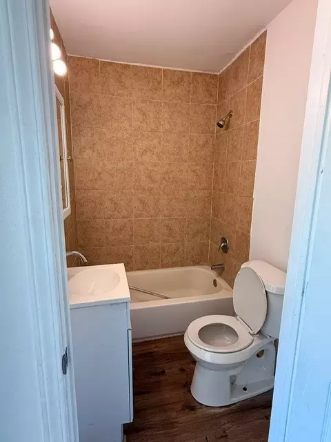 Bath - 323 E Avenue C Ave, Robstown, TX 78380 photo 1 of 2