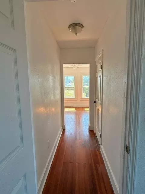 Entry Way - 323 E Avenue C Ave, Robstown, TX 78380 photo 2 of 2