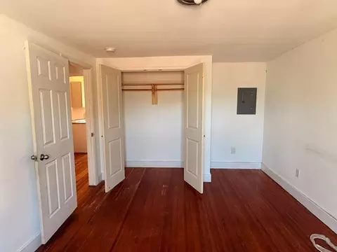 Bedroom - 323 E Avenue C Ave, Robstown, TX 78380 photo 5 of 7