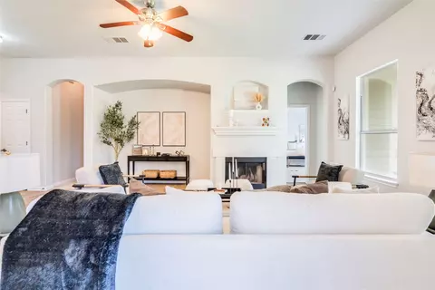 813 Kingston Lacy Blvd, Pflugerville, TX 78660