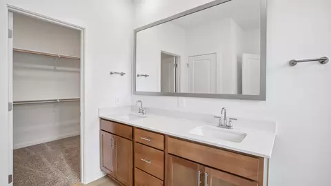 Bath - 433 Eagle Canyon Dr, Leander, TX 78641 photo 1 of 5