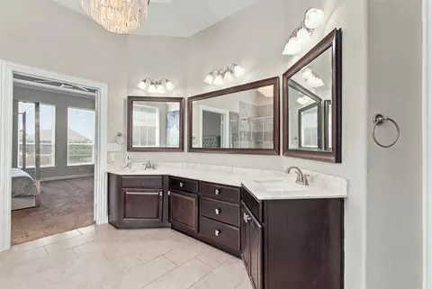 Bath - 381 Betony Loop, Buda, TX 78610 photo 3 of 5