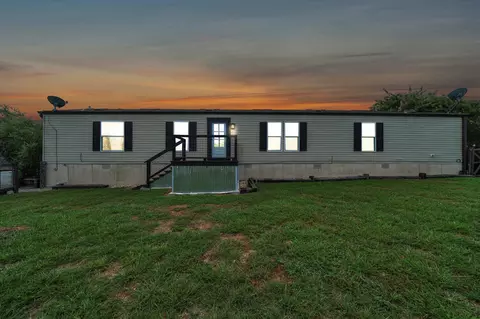 1500 Wattsville Rd, Luling, TX 78648 photo 4