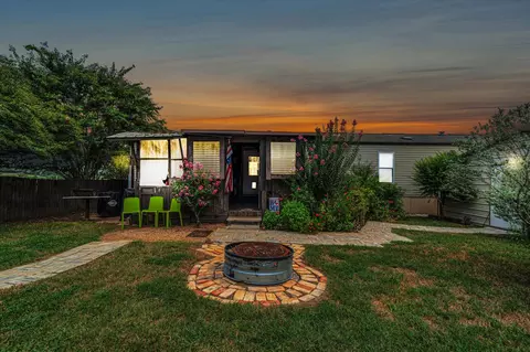 1500 Wattsville Rd, Luling, TX 78648 photo 3