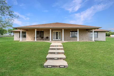 640 W F Ave, Milano, TX 76556