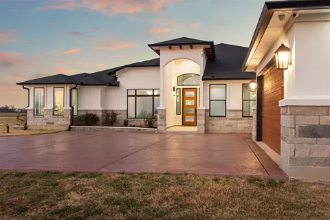 178 Balch Rd, Elgin, TX 78621