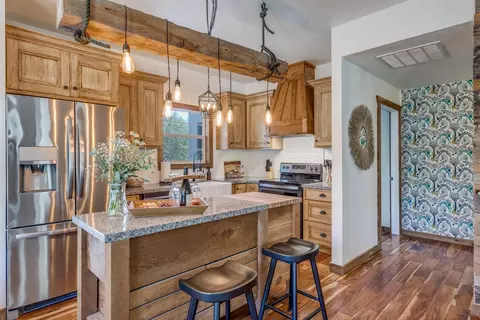 3498 Grape Creek Rd, Fredericksburg, TX 78624