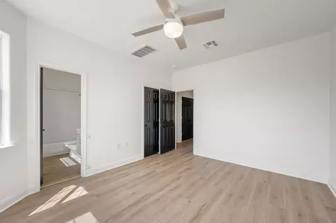 Bedroom - 5408 Downs Dr, Austin, TX 78721 photo 1 of 7