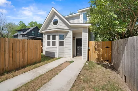 Exterior - 5408 Downs Dr, Austin, TX 78721 photo 4 of 5