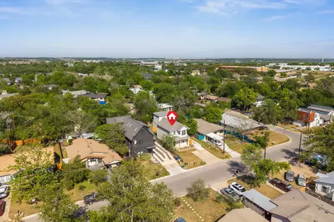 View/Area - 5408 Downs Dr, Austin, TX 78721 photo 3 of 4